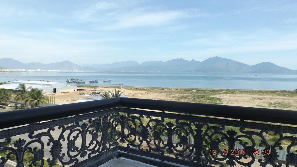 Rosa Bayside Guesthouse Дананг Экстерьер фото